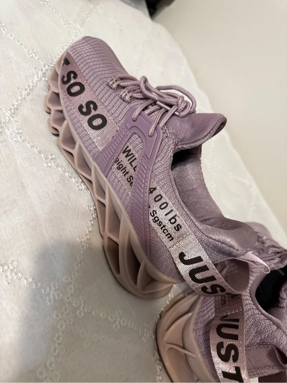 Women's Lightweight Mesh Athletic Sneakers - Dusty Mauve